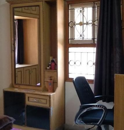 Srinivas Nilayam Apartment Hyderabad Bagian luar foto